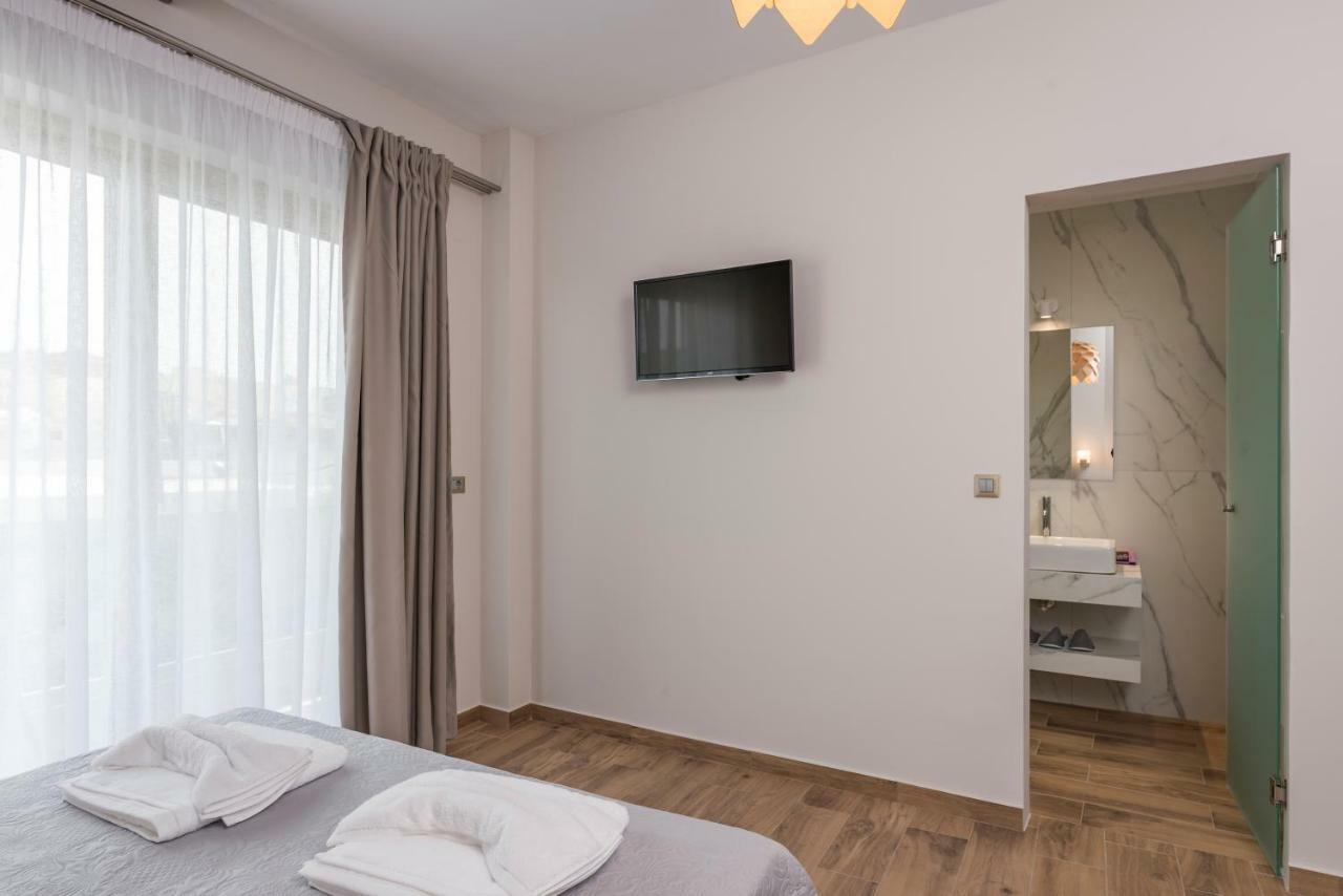 Aequor Luxury Rooms & Apartments Kato Daratso Luaran gambar